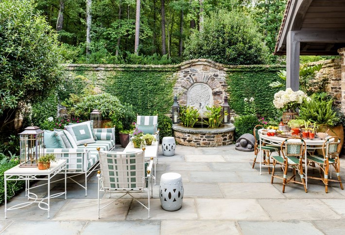 Outdoor Oasis: Creative and Chic Privacy Screen Ideas