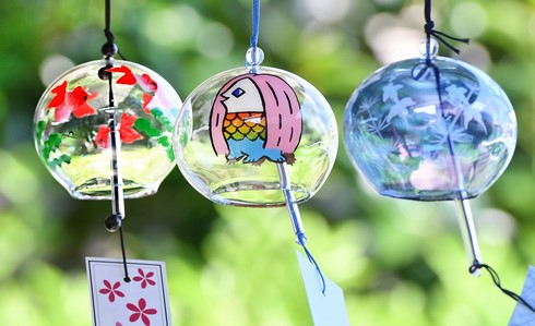 Harmonious Tinkling: Crafting Glass Chimes for Serene Decor